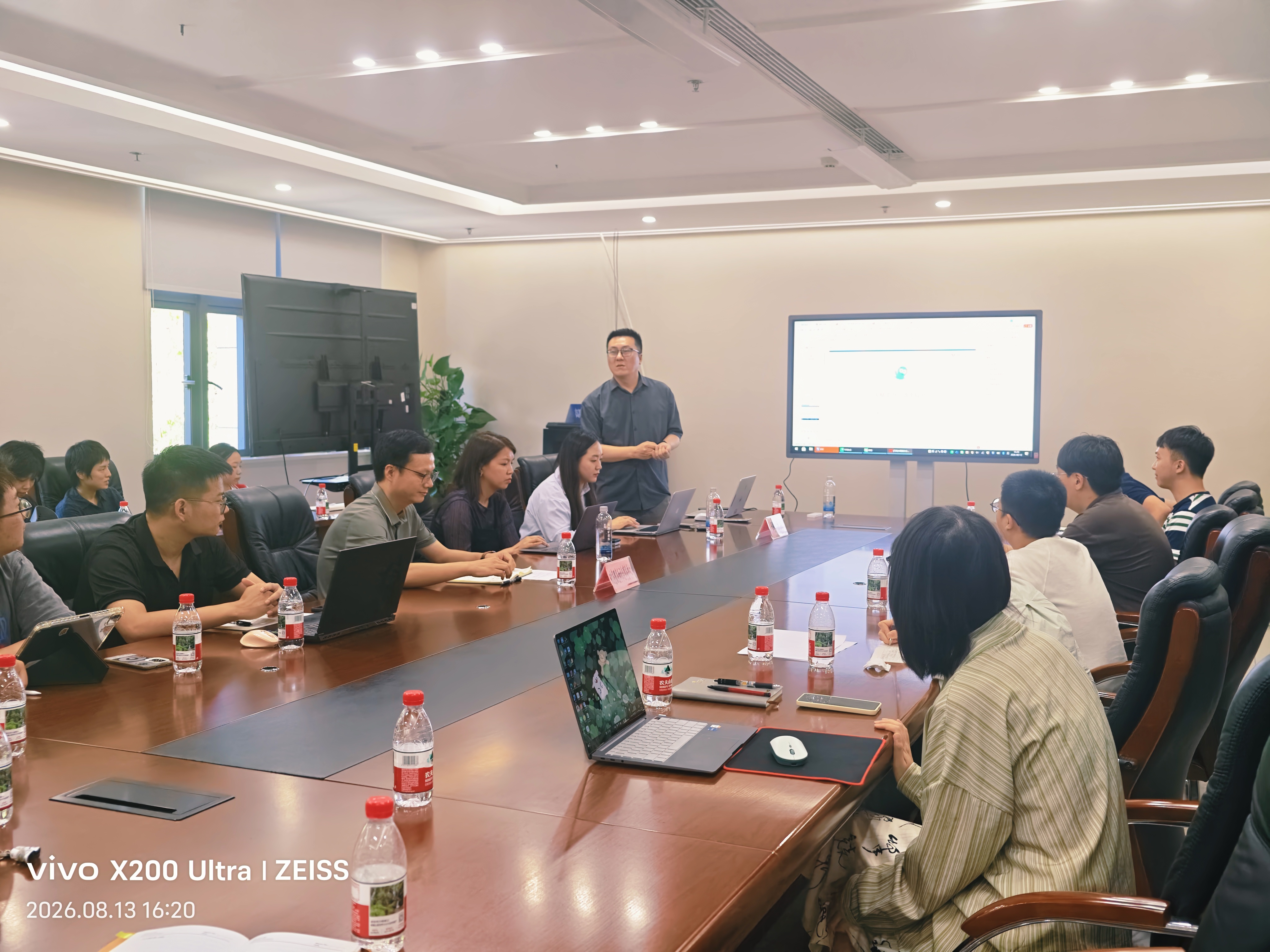 市场活动快报 | AI赋能办公效率提升，千问办公走进高新区政务服务中心